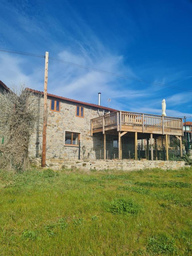 Casa Fondo De Holiday home Chantada